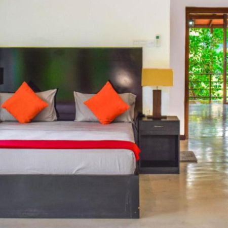 Aqua Exotica Wellness Retreat Hotel Гампола Екстериор снимка