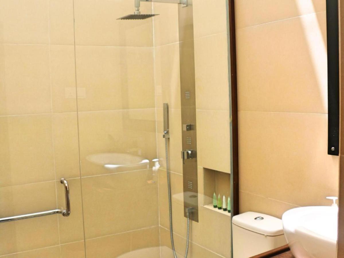Aqua Exotica Wellness Retreat Hotel Гампола Екстериор снимка