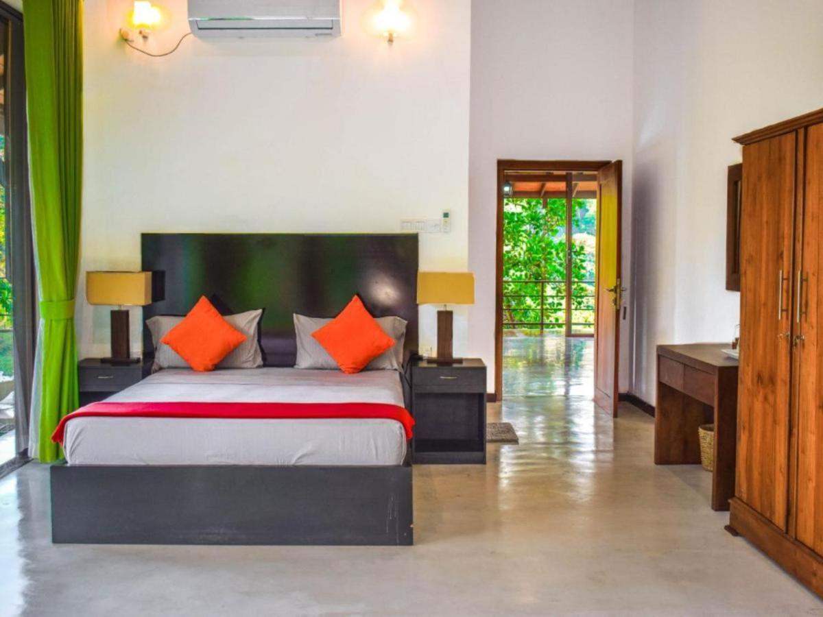 Aqua Exotica Wellness Retreat Hotel Гампола Екстериор снимка